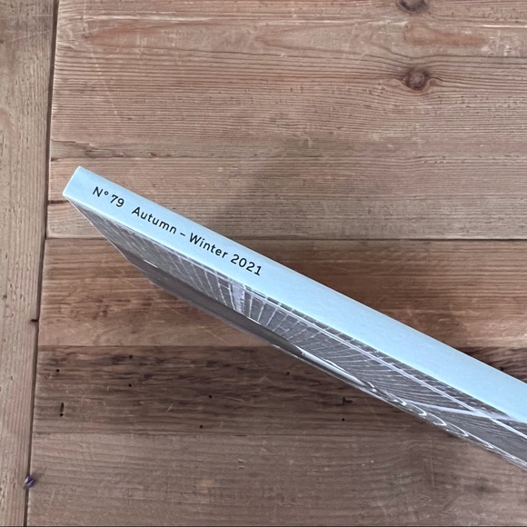 Hermès Le Monde d’ Hermès Catalog 2021 - Picture 6 of 6